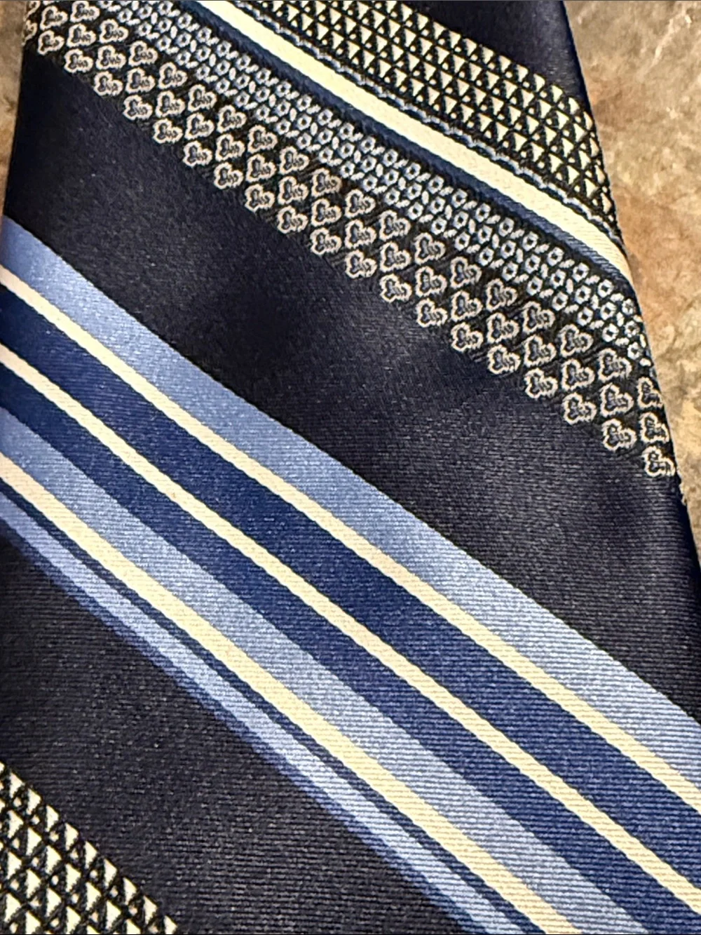 Oleg Cassini elegant navy